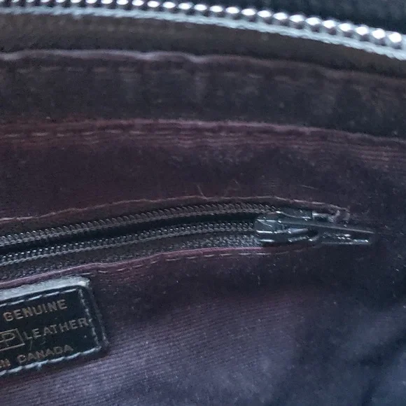 CANADIAN Shoulder Bag Genuine Salmon Leather - Black - VTG - Picture 7 of 9